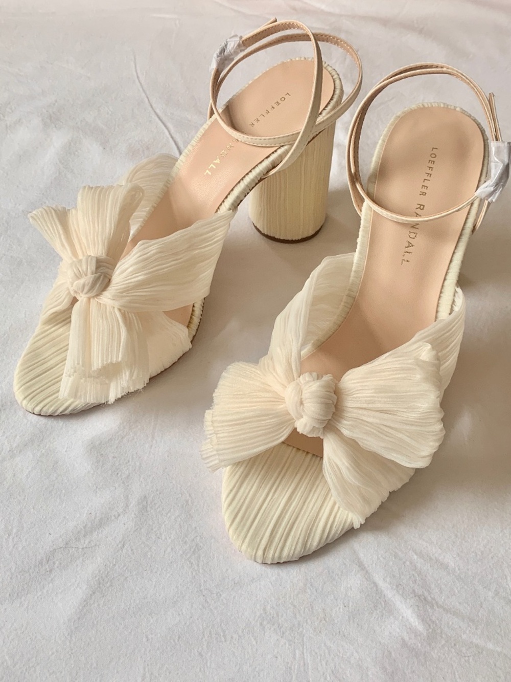 Loeffler Randall Camellia Pleated Bow Heel Pearl US9 NEW - Picture 13 of 16